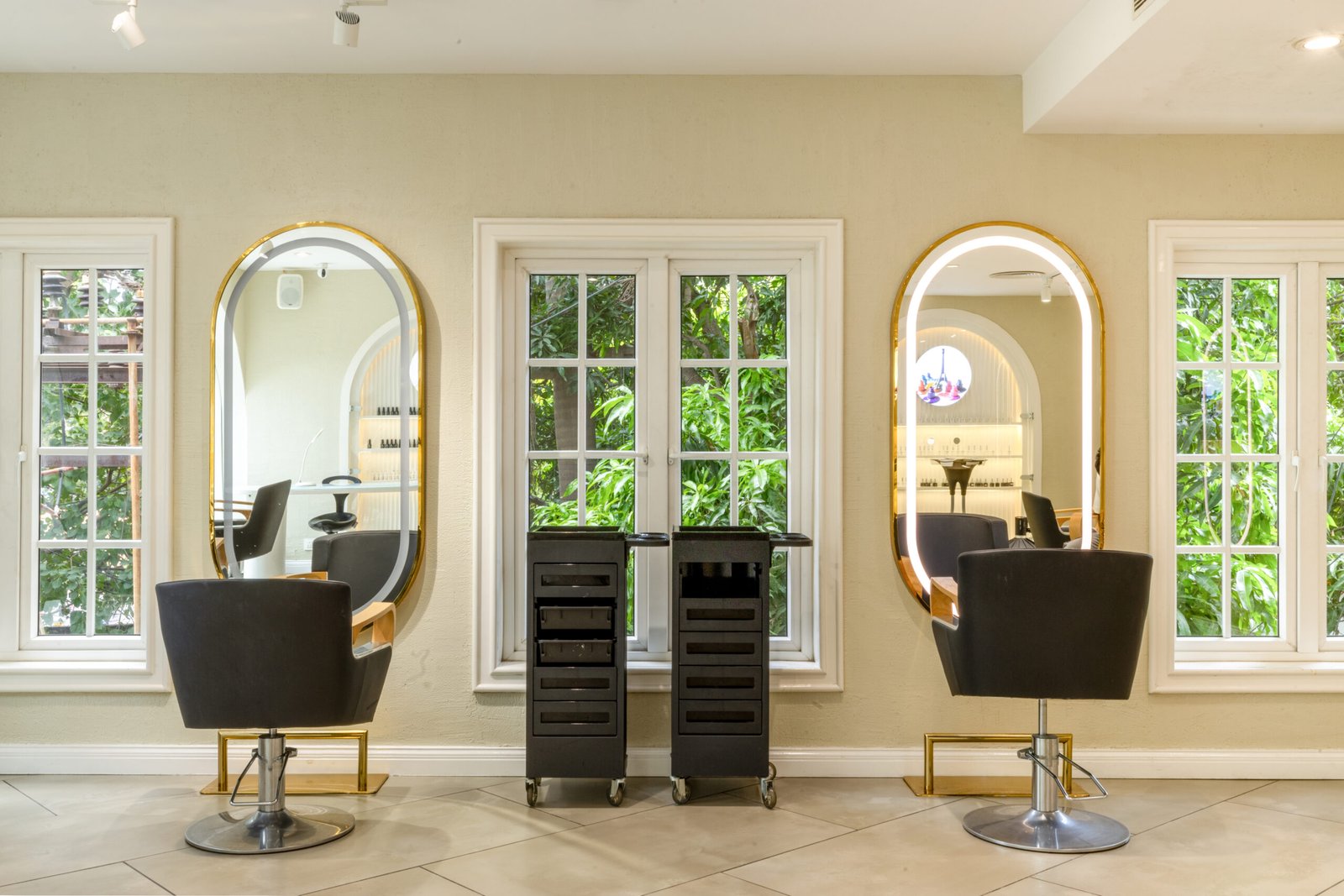 saloon2-1-scaled-1.jpg